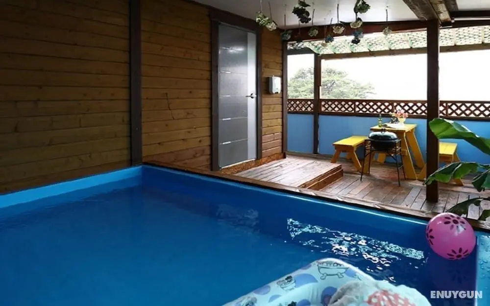 Boryeong Hidden Village Pool Villa - Oda