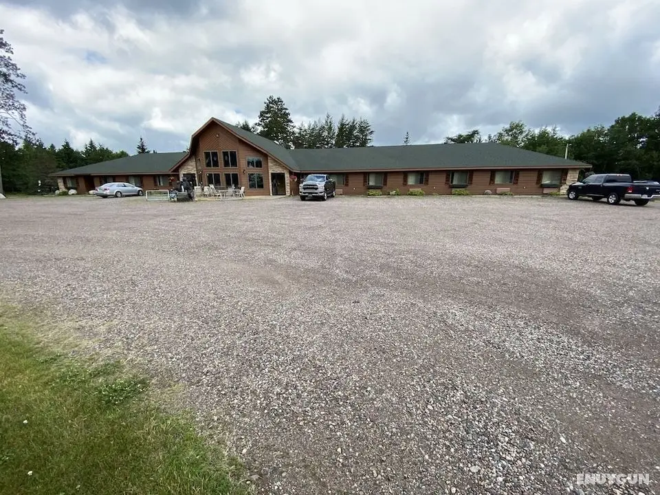 Boulder Bear Motor Lodge - Dış Mekan