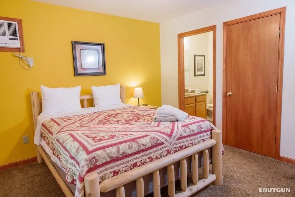 Boulder Field Lodge ~ HOT TUB ~ Free Linens - Oda