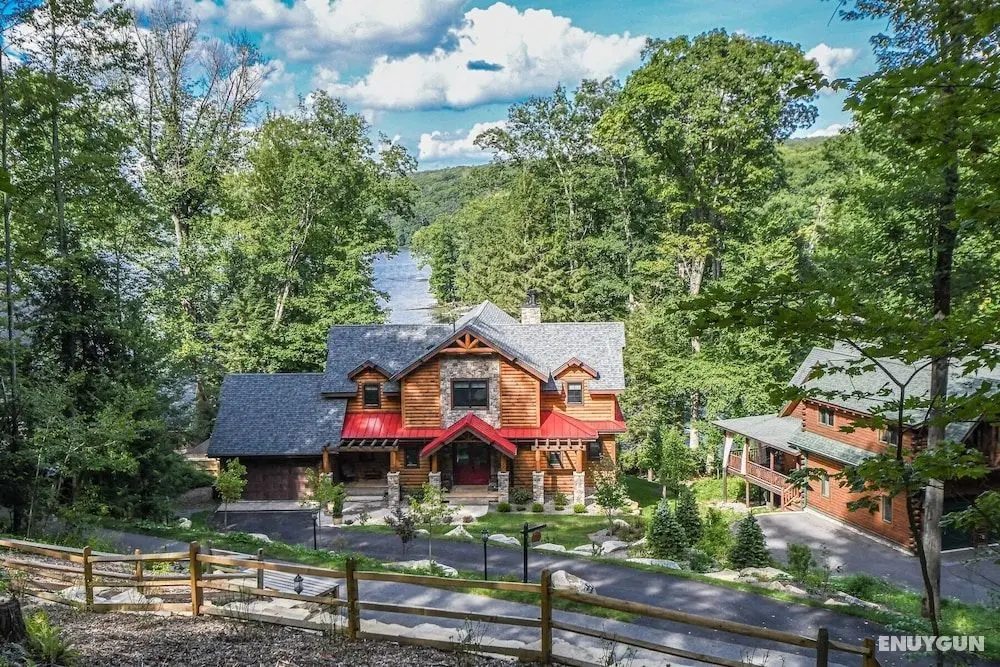 Boulder House - Öne Çıkan Resim