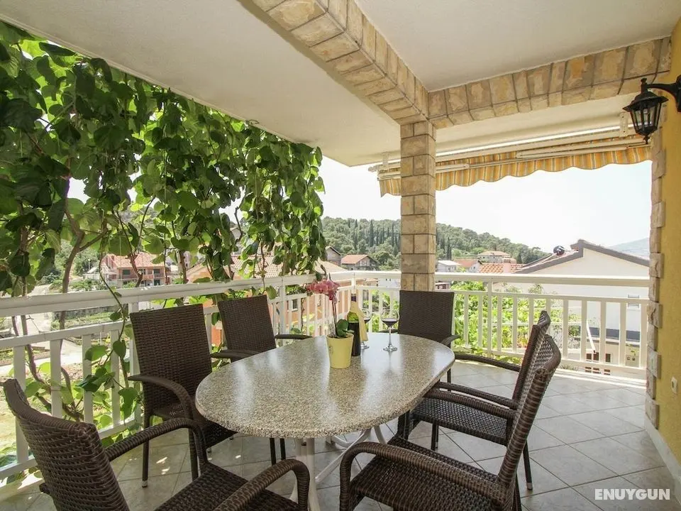 Boutique Apartment With Garden in Trogir - Öne Çıkan Resim