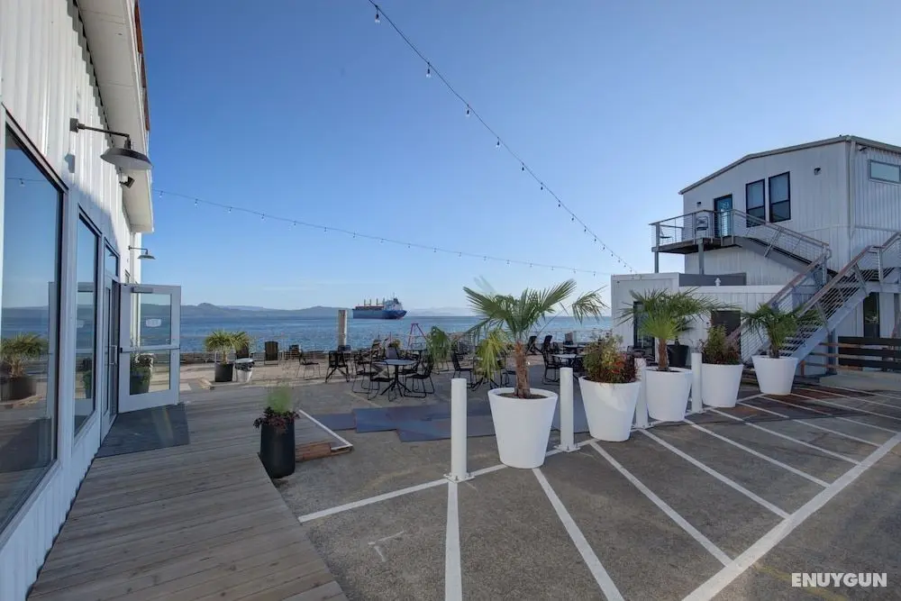 Bowline Hotel - Dış Mekan