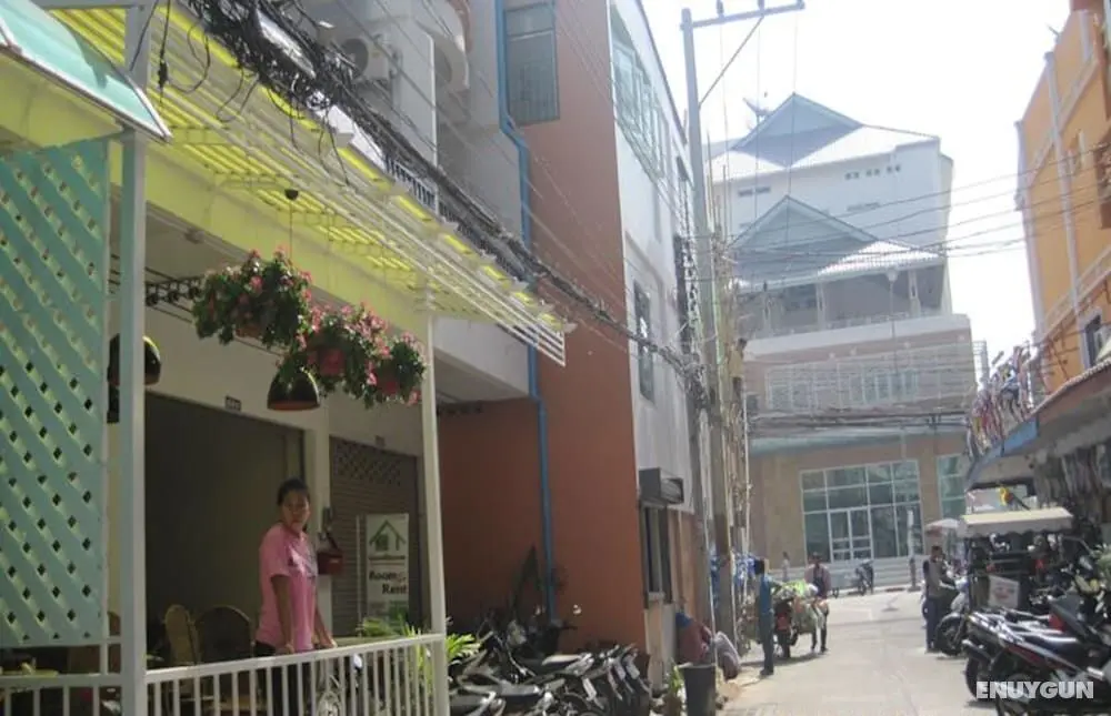 BR Guest House Pattaya - Dış Mekan