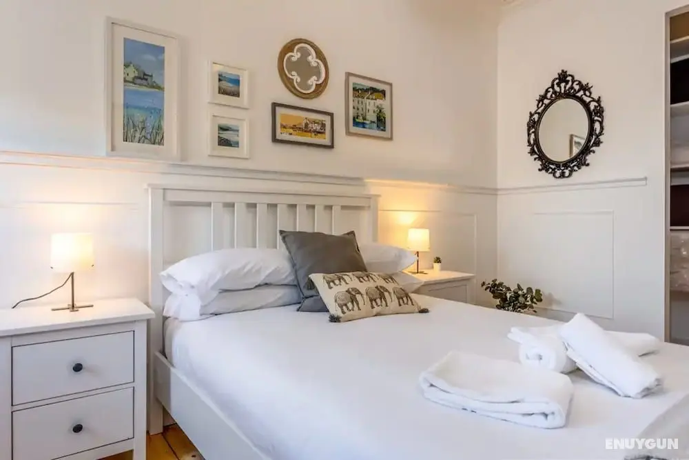 Brand New 1 Bedroom Apartment Right Beside Arthur's Seat - Oda