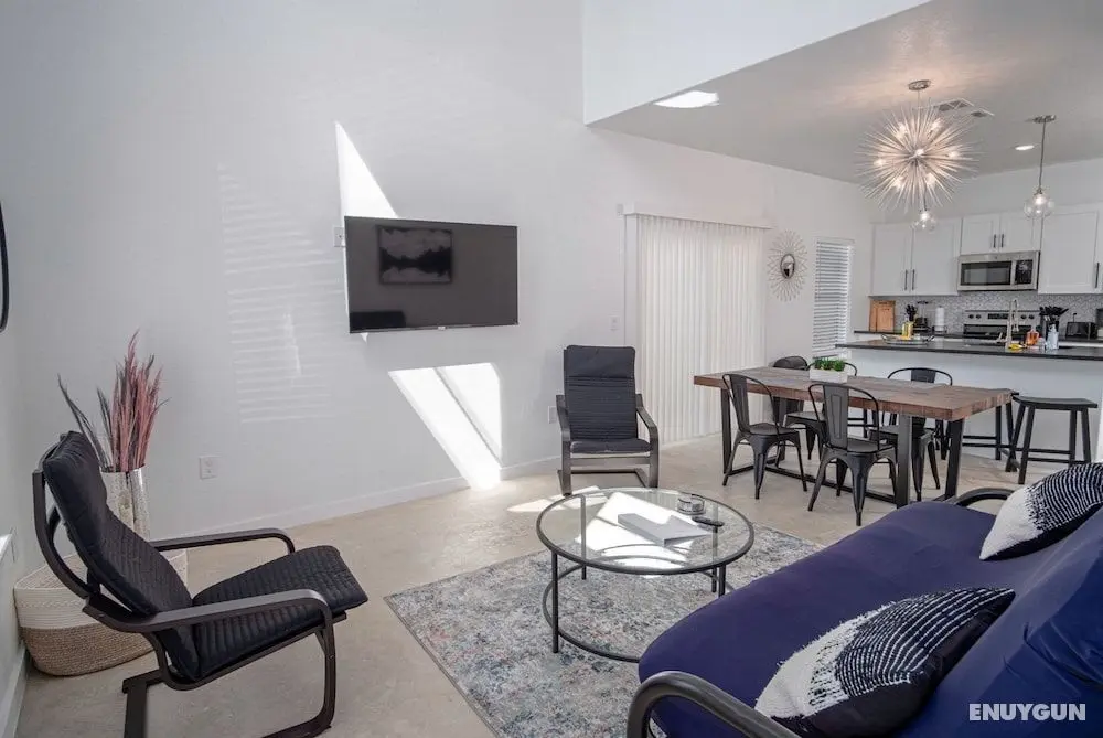 Brand NEW #7 Stylish 3BR 2.5ba Near Exciting Dtown - Öne Çıkan Resim