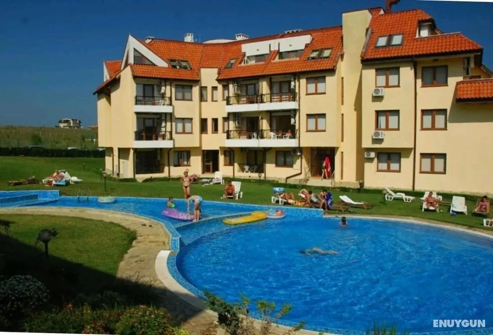 Brand New Apartment With Pool, gym and Playground - Öne Çıkan Resim