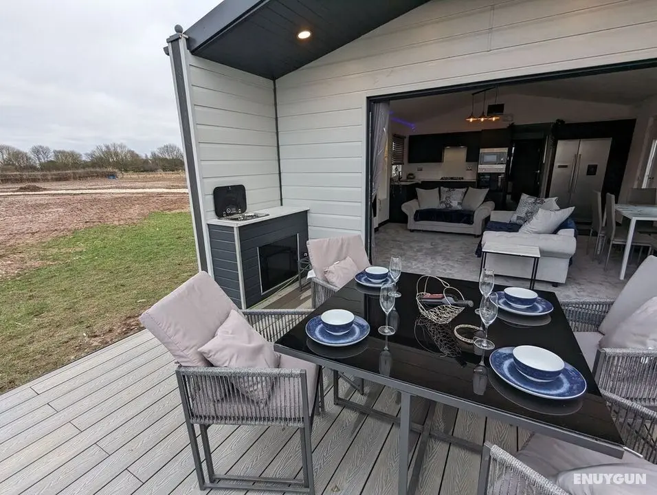Brand New Stunning Waterside Lodge, dog Friendly - Yerinde Yemek