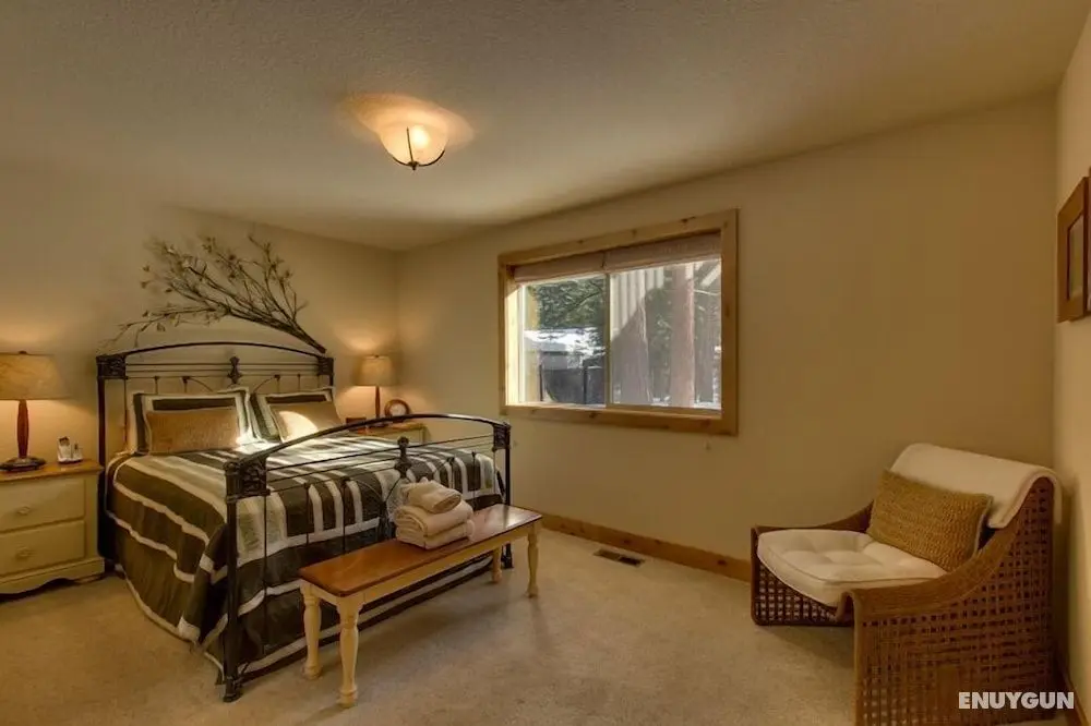 Brand New Upscale Home, Hot Tub, Foosball - Oda
