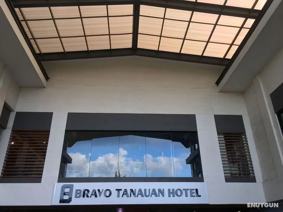 Bravo Tanauan Hotel - Dış Mekan