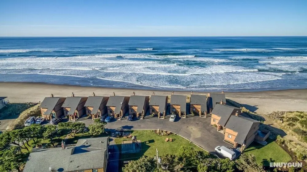 Breakers Beach House #3 - Öne Çıkan Resim