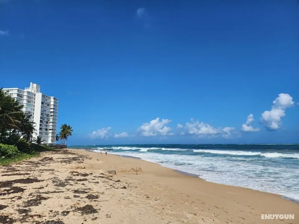 Breathtaking 2-Br Beachside Apartment - Plaj