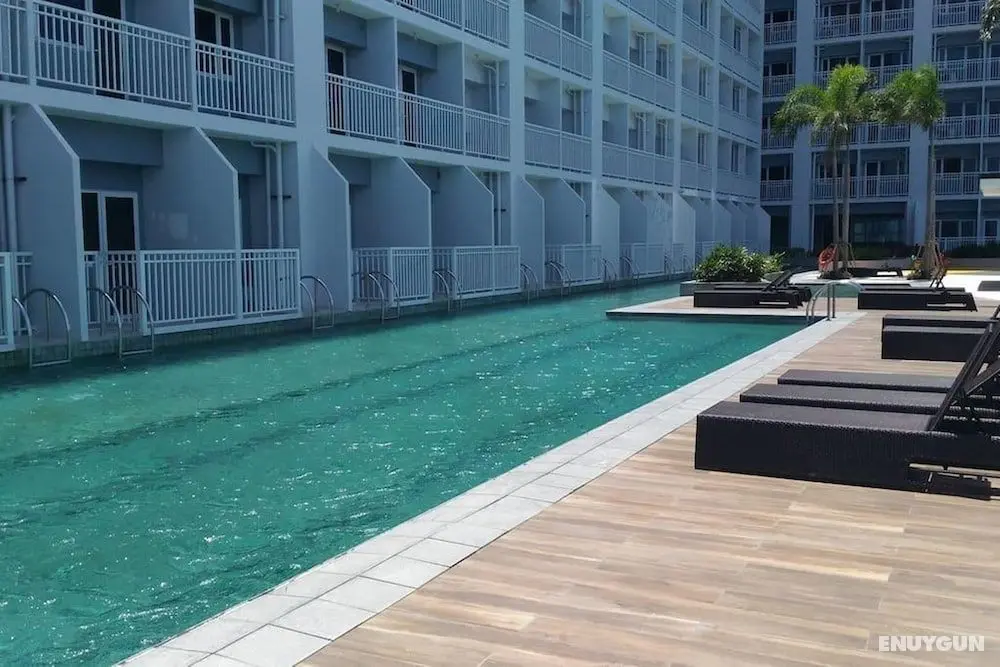 Breeze Residences Condo - Öne Çıkan Resim