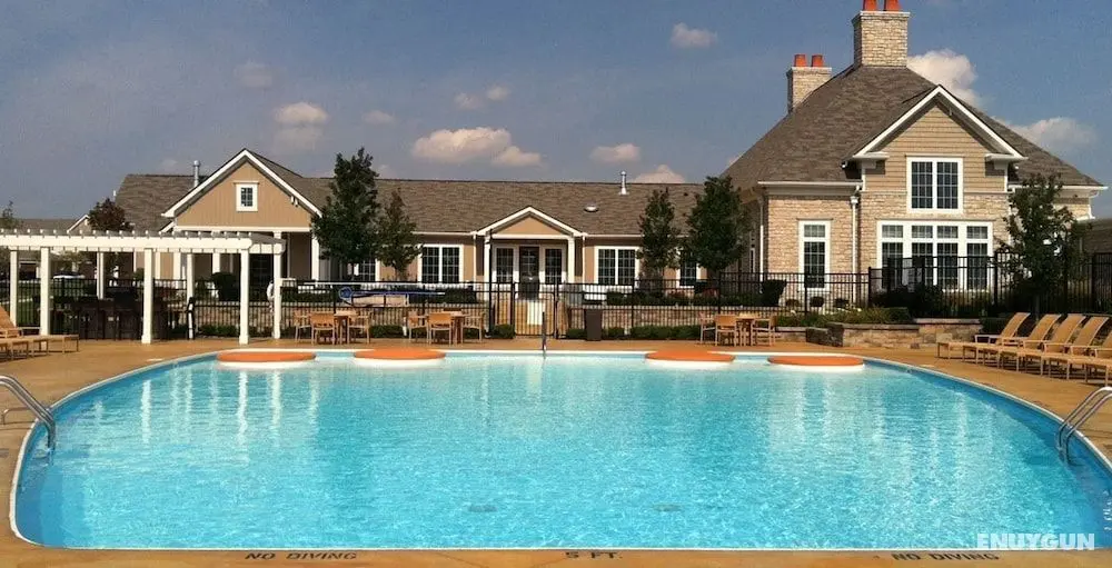 BridgeStreet at Hilliard Grand - Havuz