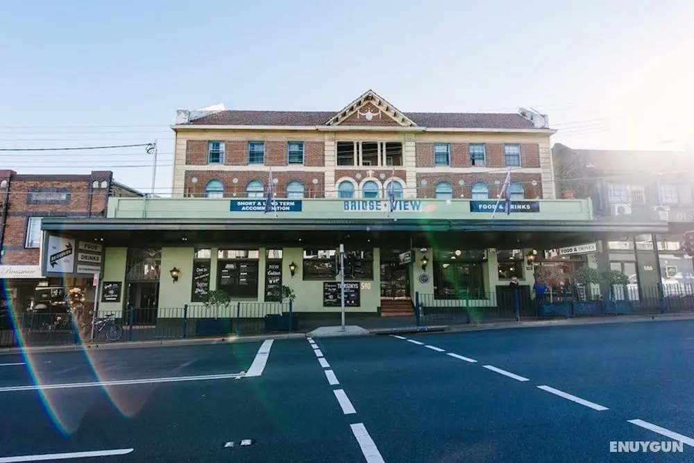 Bridgeview Hotel Willoughby - Dış Mekan