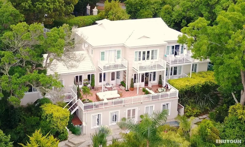 Bridgewater Manor - Genel