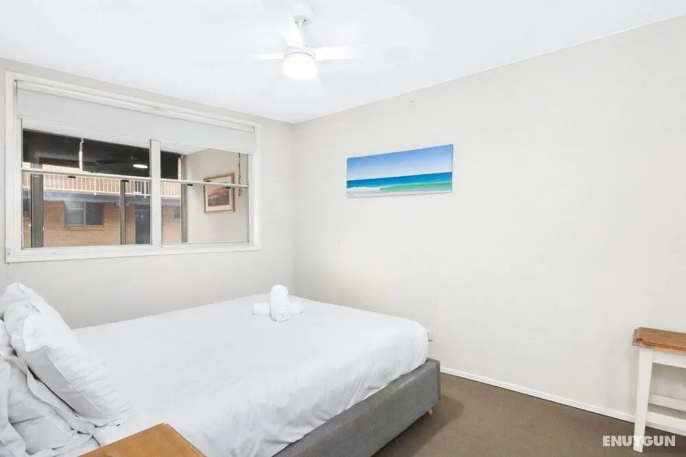 Bright 2 Bedroom Apartment in Burleigh Beach - Oda