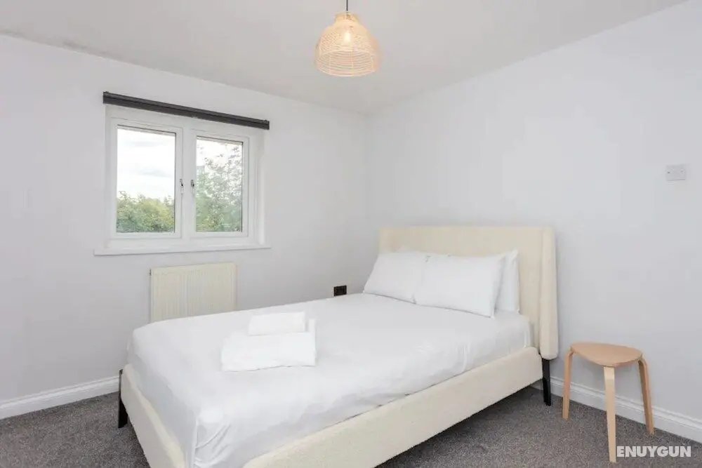 Bright 2 Bedroom House in Stratford With Garden - Oda