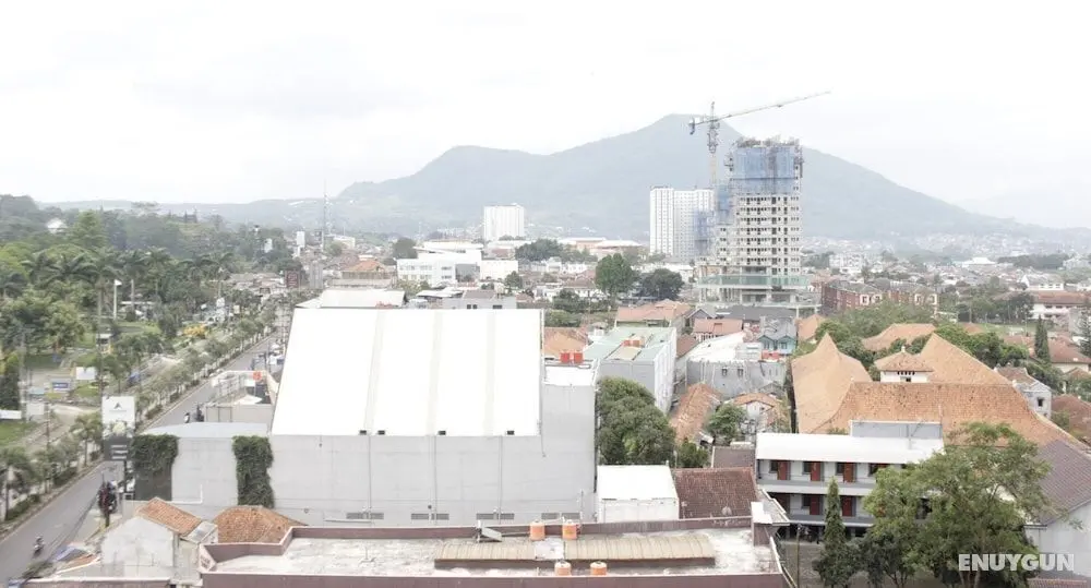 Bright & Comfy Studio Apartment at Easton Park Residence Jatinangor near UNPAD - Dış Mekan