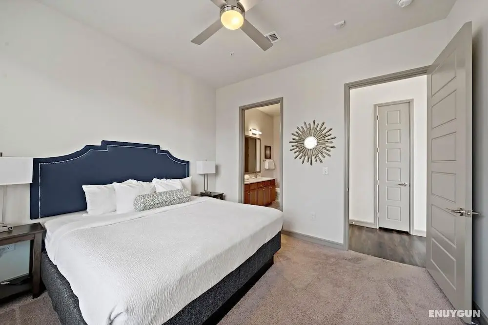 Bright Recently Upgraded 2BR Apartment - Oda
