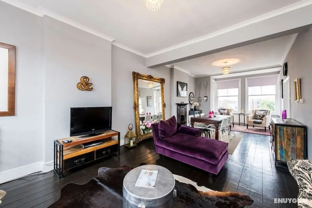 Bright, Stylish 3bed Flat in West Hampstead - Öne Çıkan Resim