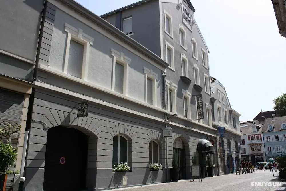 Brit Hotel Bristol Montbéliard - Dış Mekan