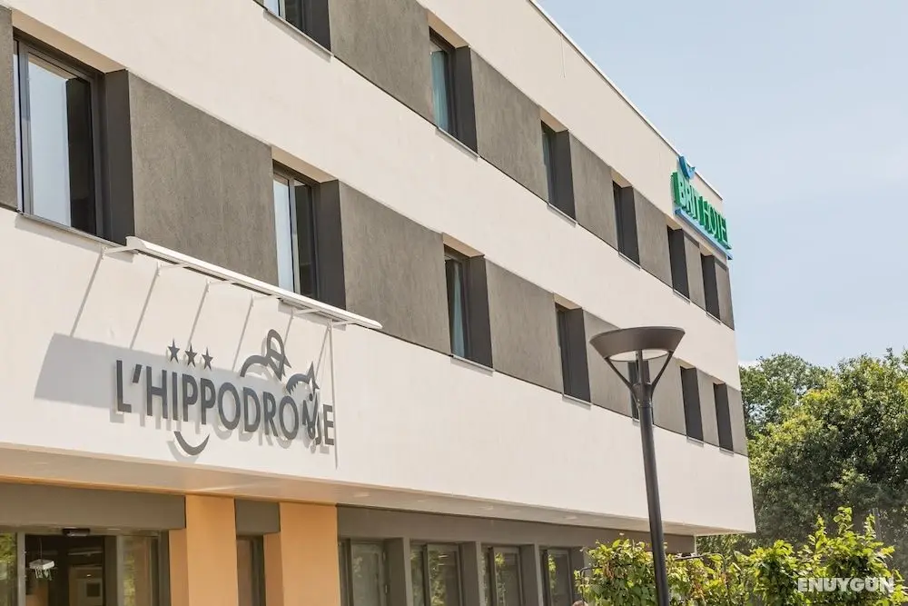 Brit Hotel - Hotel de l'Hippodrome - Dış Mekan