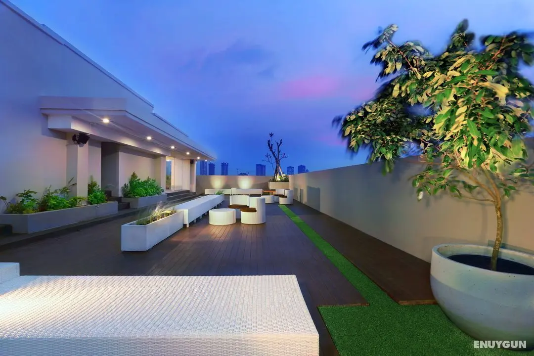 Brits Hotel Puri Indah - Genel