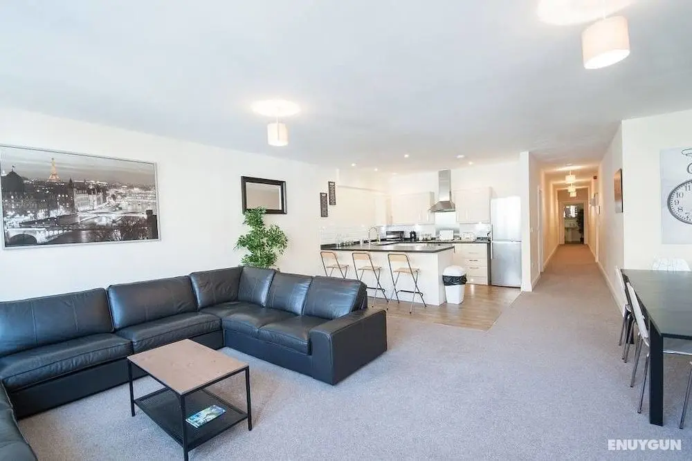 The Broadmead Forest - Spacious City Centre 3BDR Apartment - Öne Çıkan Resim