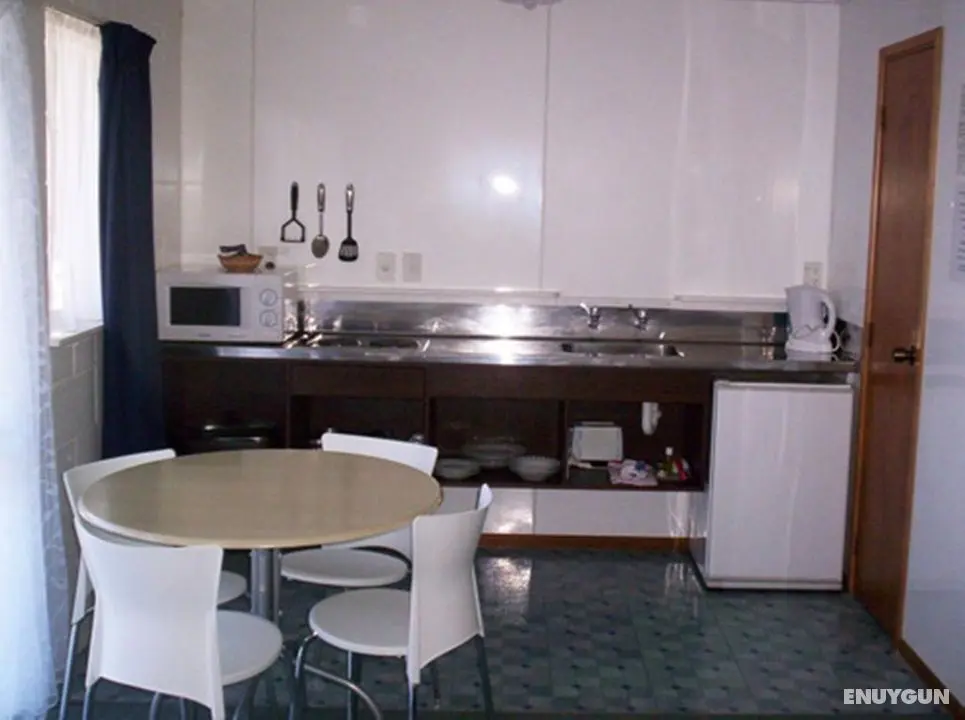 Broadway Motor Inn - Genel