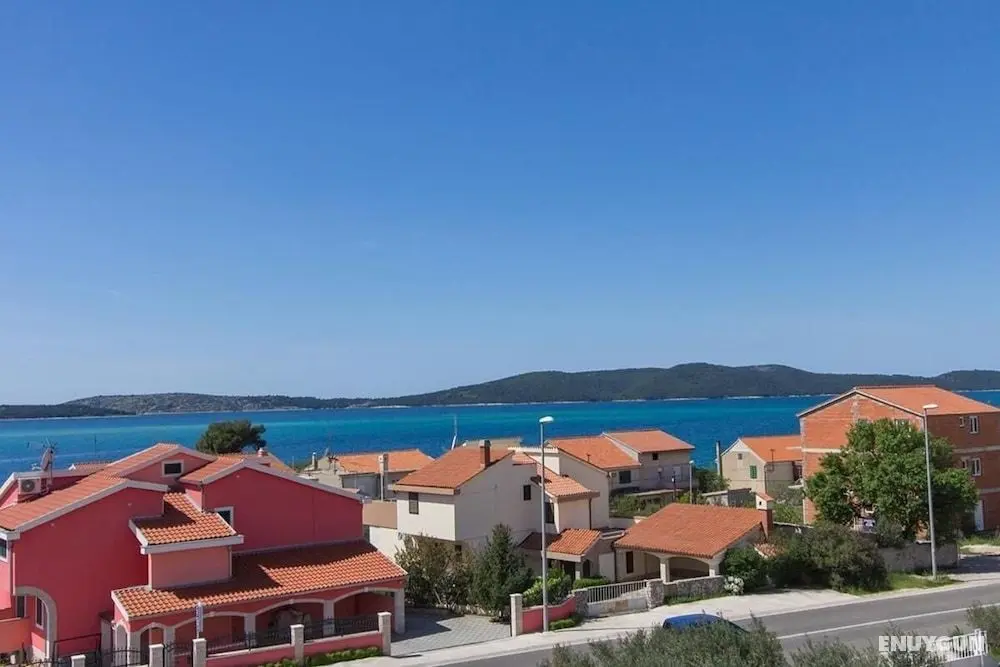 Brodarica Penthouse 42, Sea View - Dış Mekan