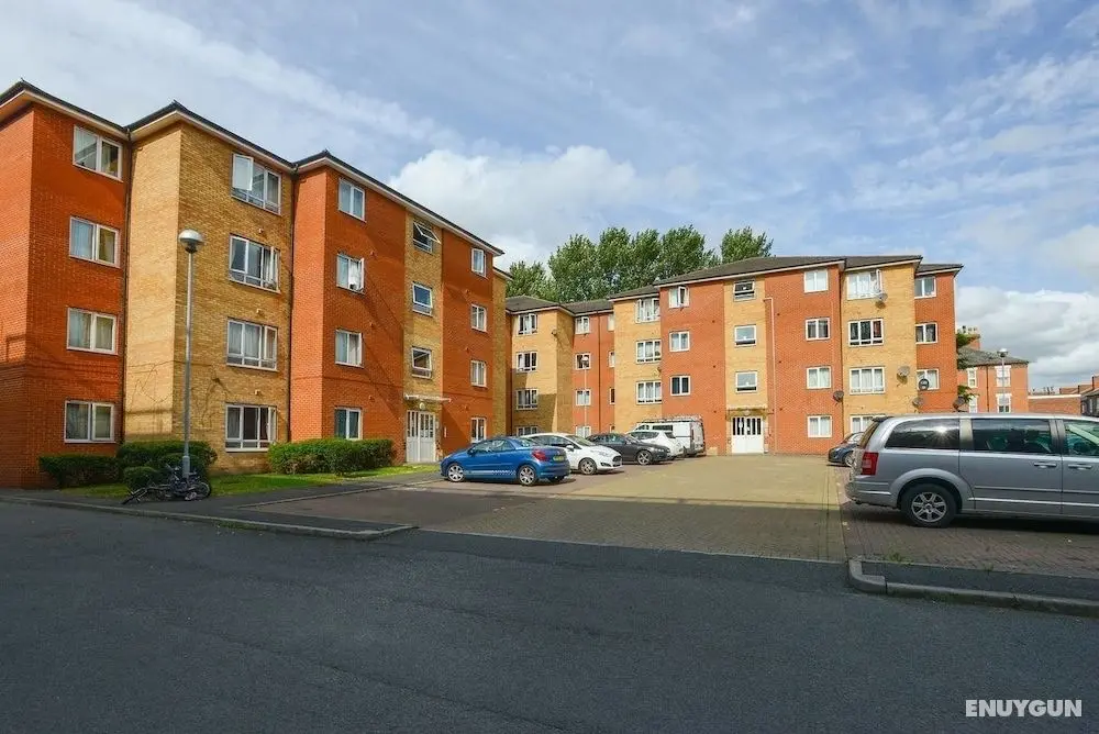 Brook Court - Öne Çıkan Resim