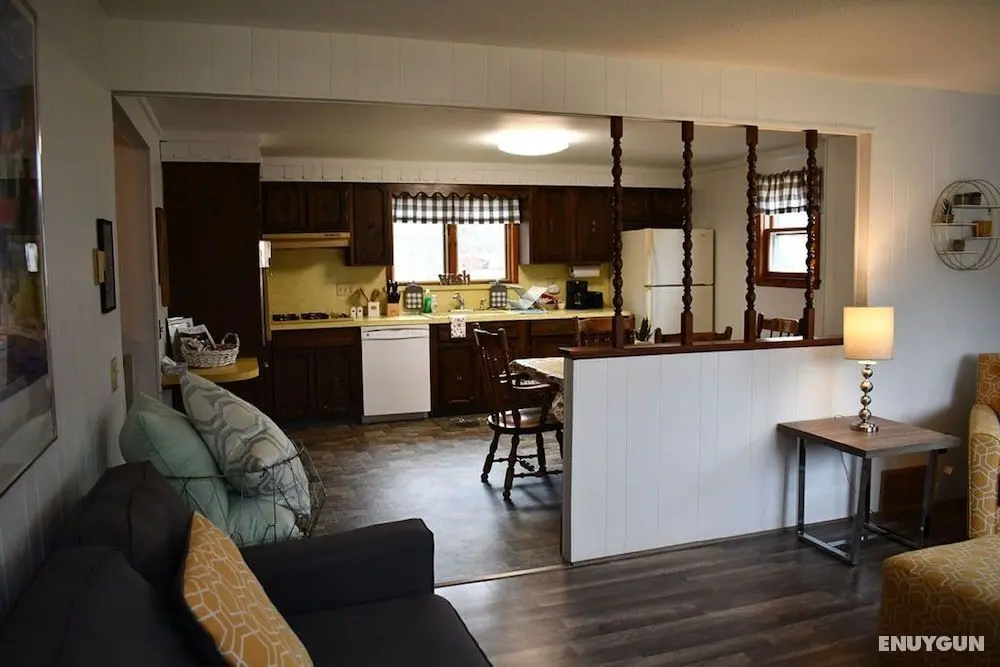 Brook Road Condo - Öne Çıkan Resim