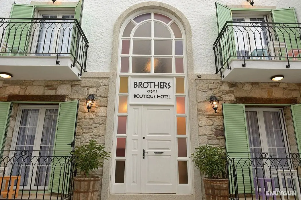 Brothers Çeşme Boutique Hotel - Giriş