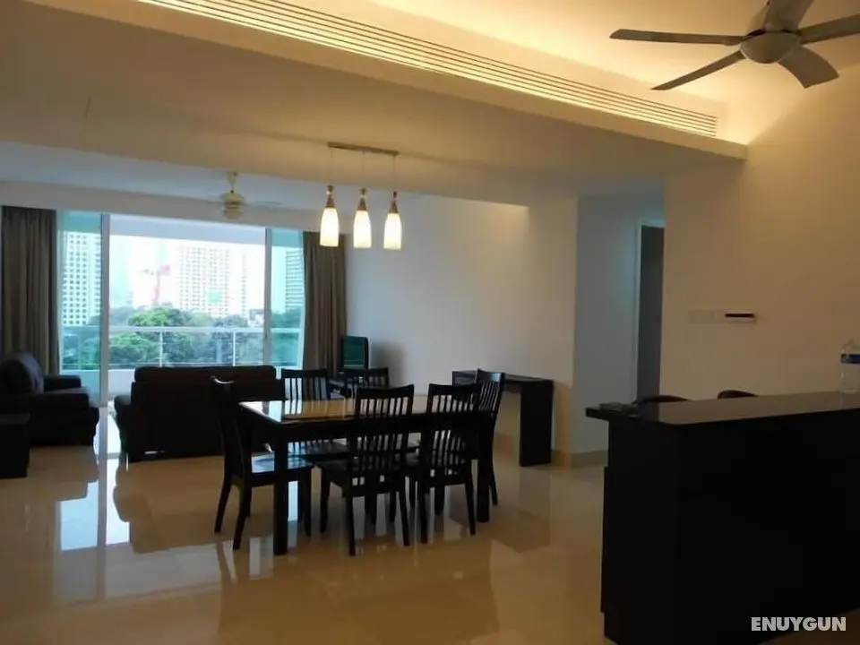 Brunsfield Embassyview Condosuite - Öne Çıkan Resim