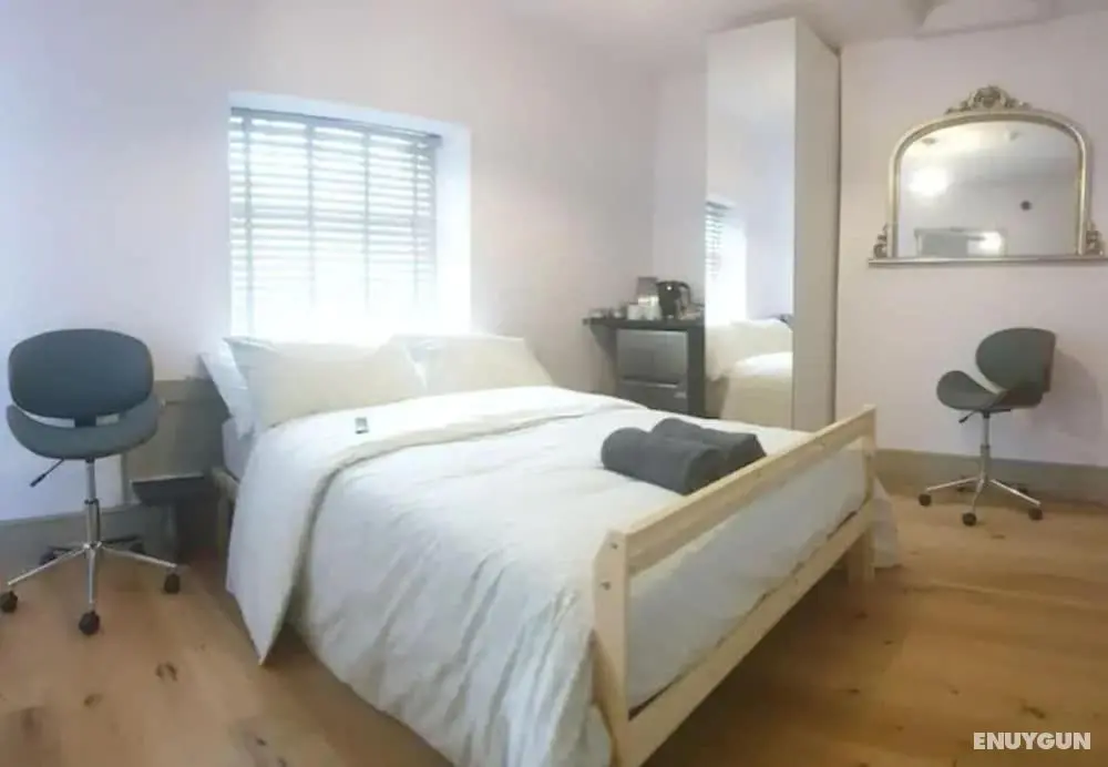 Buck - En-suite Room in Canalside Guesthouse - Öne Çıkan Resim