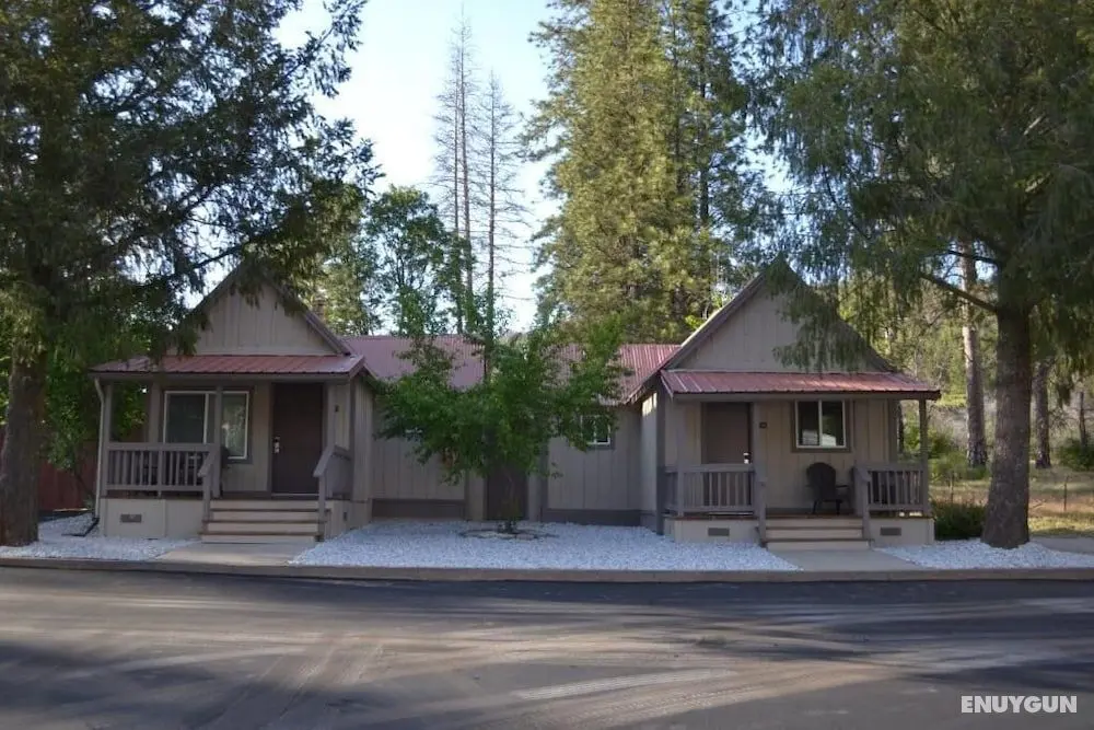 Buck Meadows Lodge - Dış Mekan