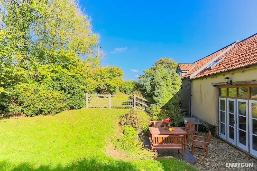 Buckland Brewer COB Barn 2 Bedrooms - Dış Mekan