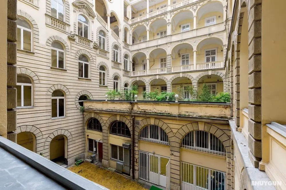 Budapest Holidays Harmony - İç Mekan