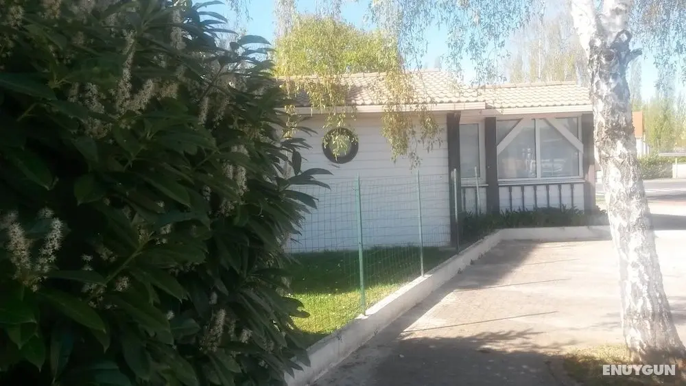 Budget Hotel - Melun Sud Dammarie Les Lys - Dış Mekan
