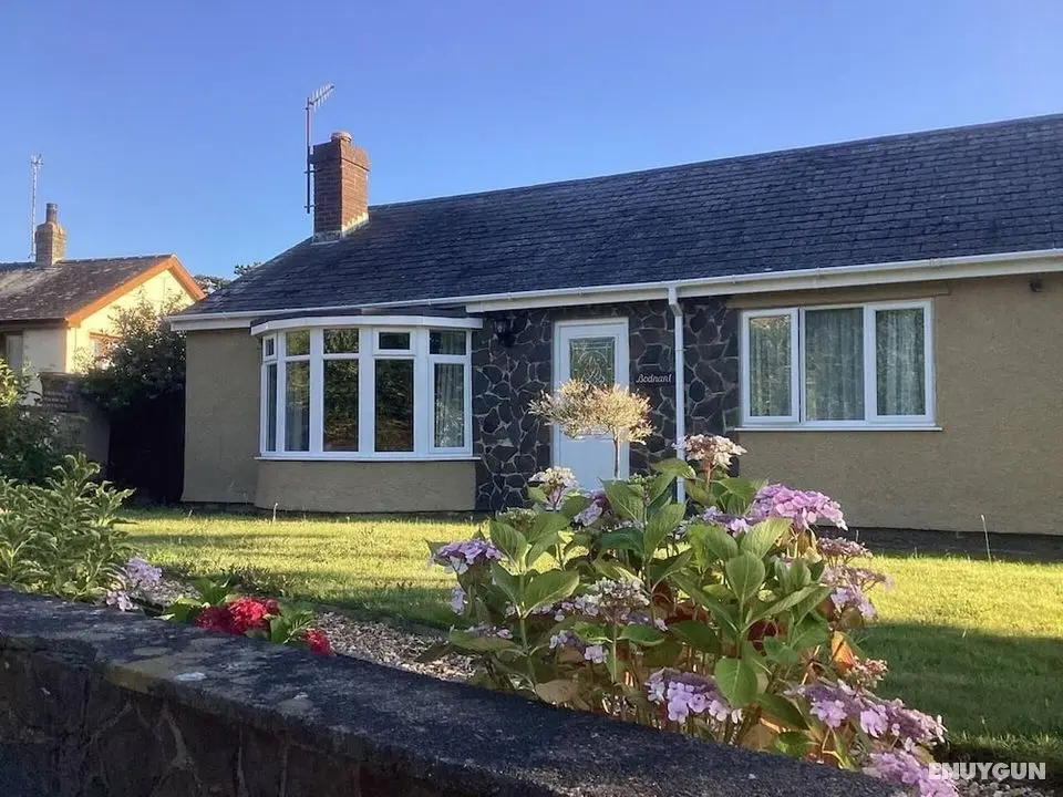 Bungalow by the Beach, Sleeps 6, Snowdonia, Wales - Öne Çıkan Resim