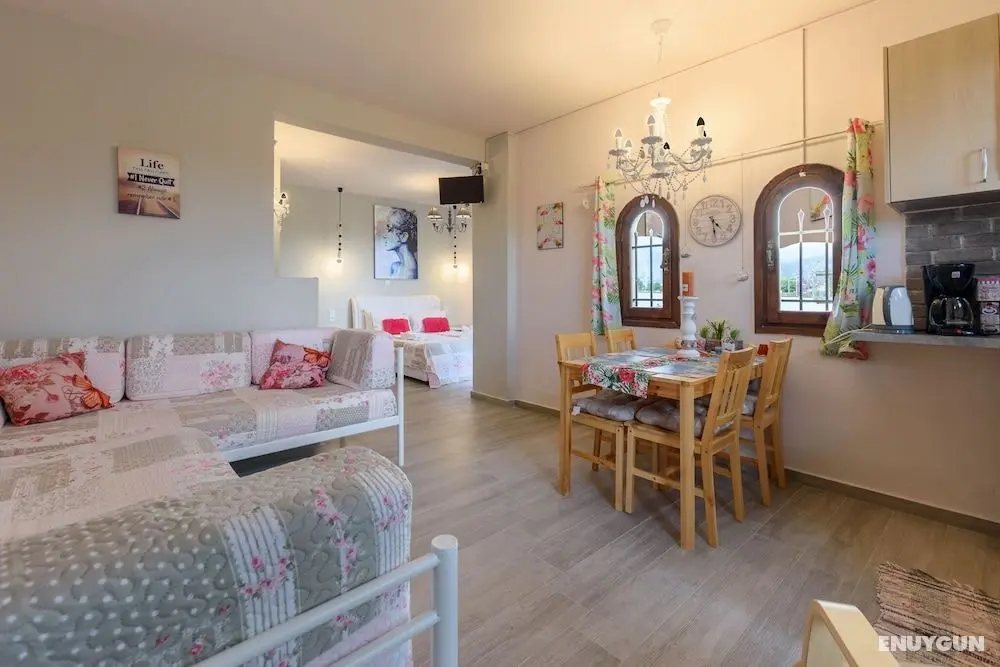 Bungalow Next TO THE Beach IN Malia - Öne Çıkan Resim