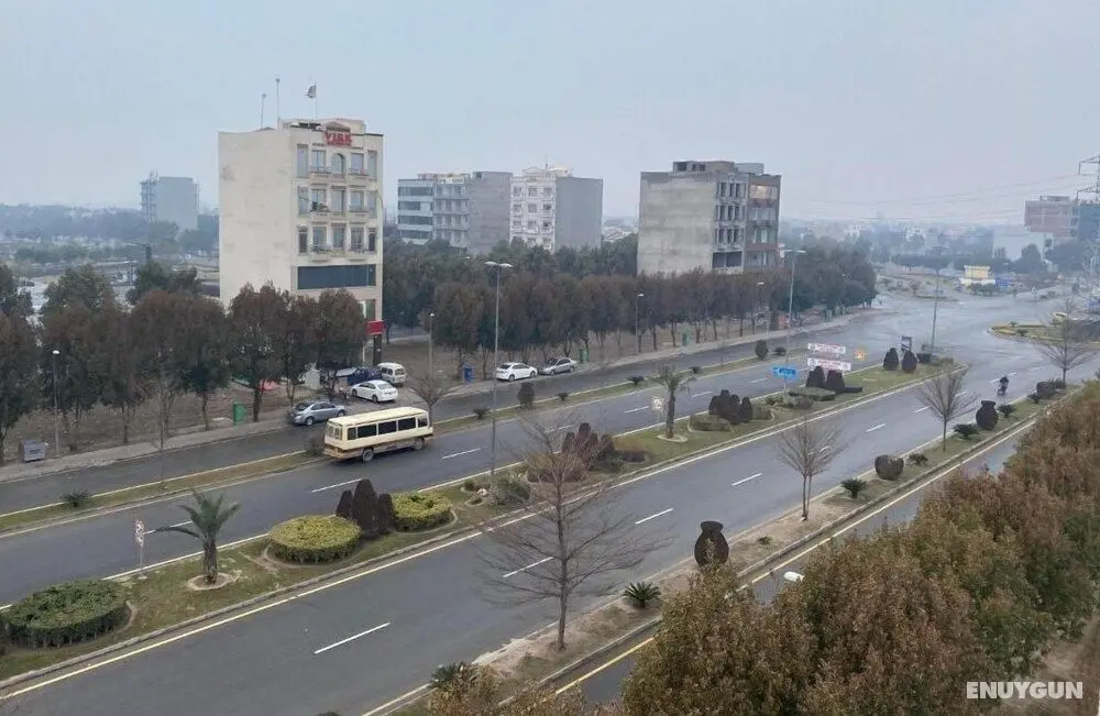 Burj Al Bahria Town Luxury Suites - Dış Mekan