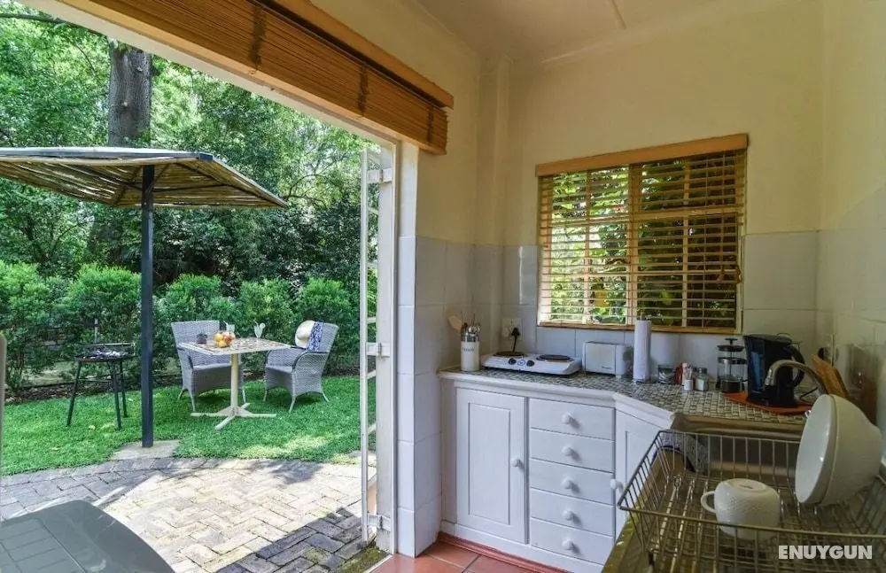Bushwillow Spacious Cottage for 2 People With Private Garden Access - Öne Çıkan Resim