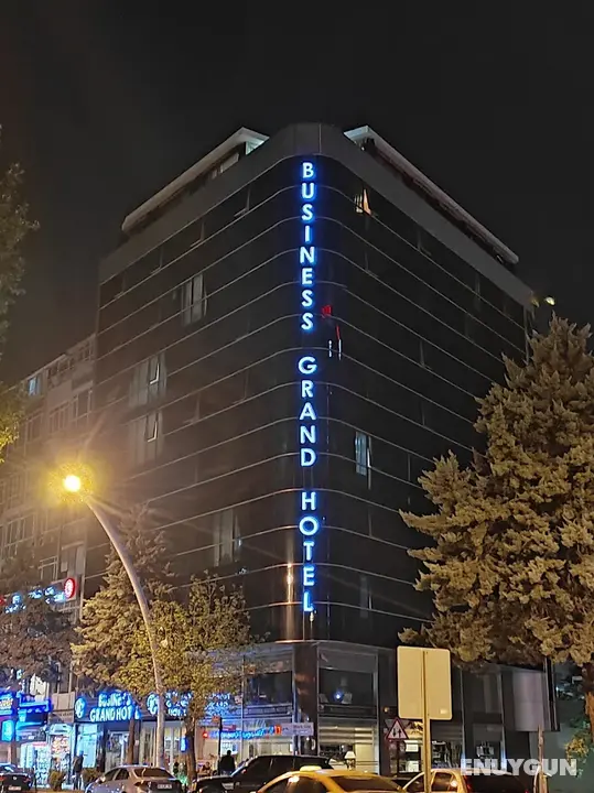 Business Grand Hotel - Havuz