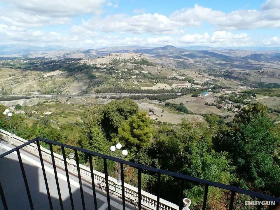 C.C.Ly Rooms & Hostel Enna - Oda Manzaraları