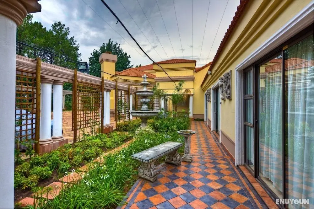 Caesars Guesthouse & Conference Centre - Dış Mekanlar