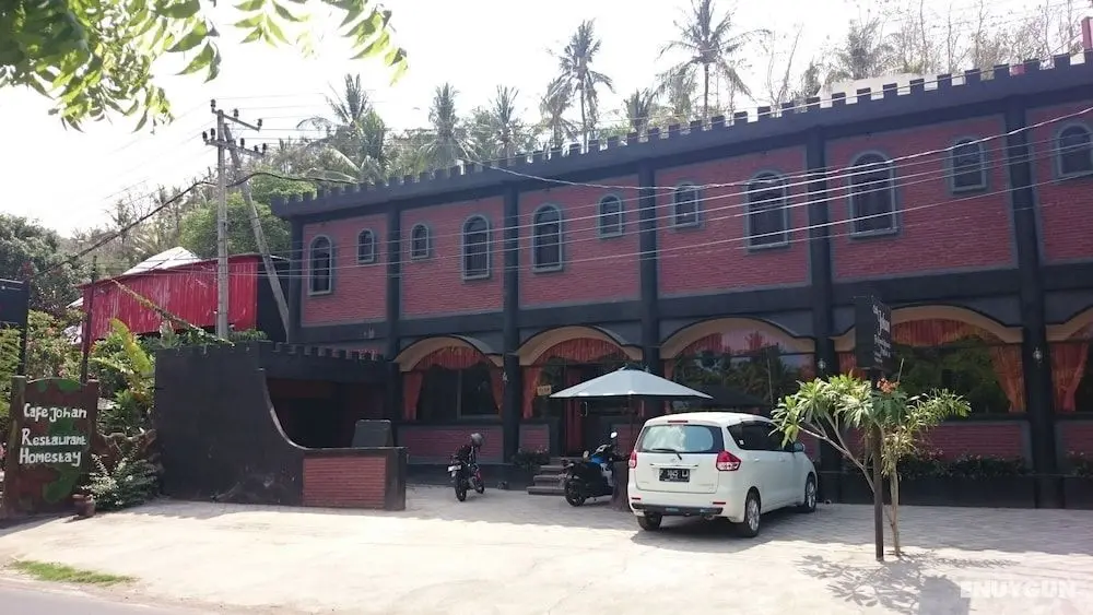 Café Johan Home Stay Senggigi - Öne Çıkan Resim