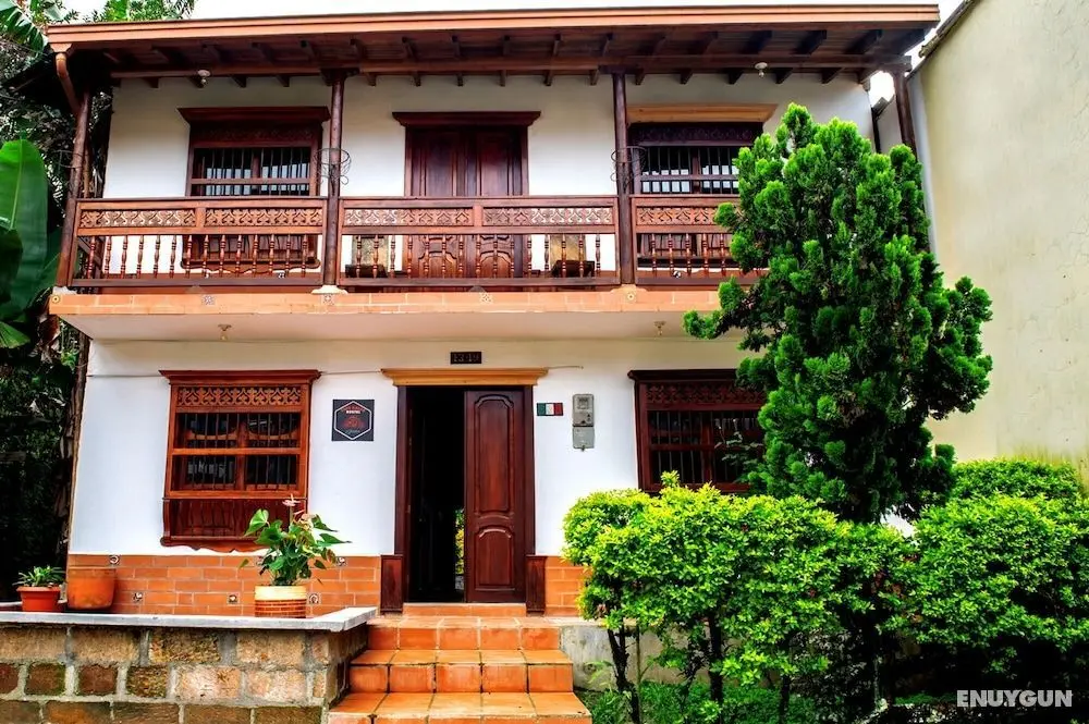Café Racer Hostel - Öne Çıkan Resim