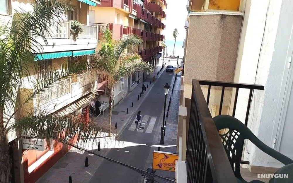 Calle Miguel de Cervantes | 6 Pax | First Line | 3687-AW - Oda Manzaraları