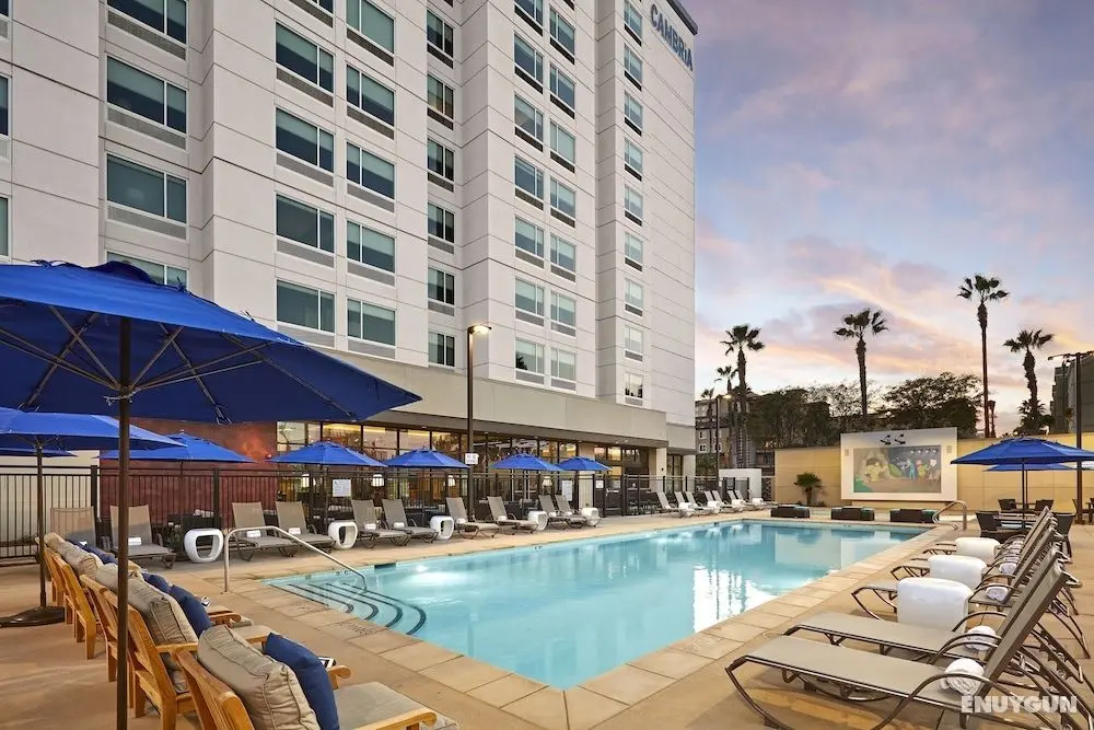 Cambria Hotel Anaheim Resort Area - Havuz